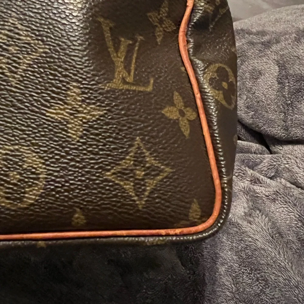 Louis Vuitton Speedy 25 *USED* - Picture 14 of 15